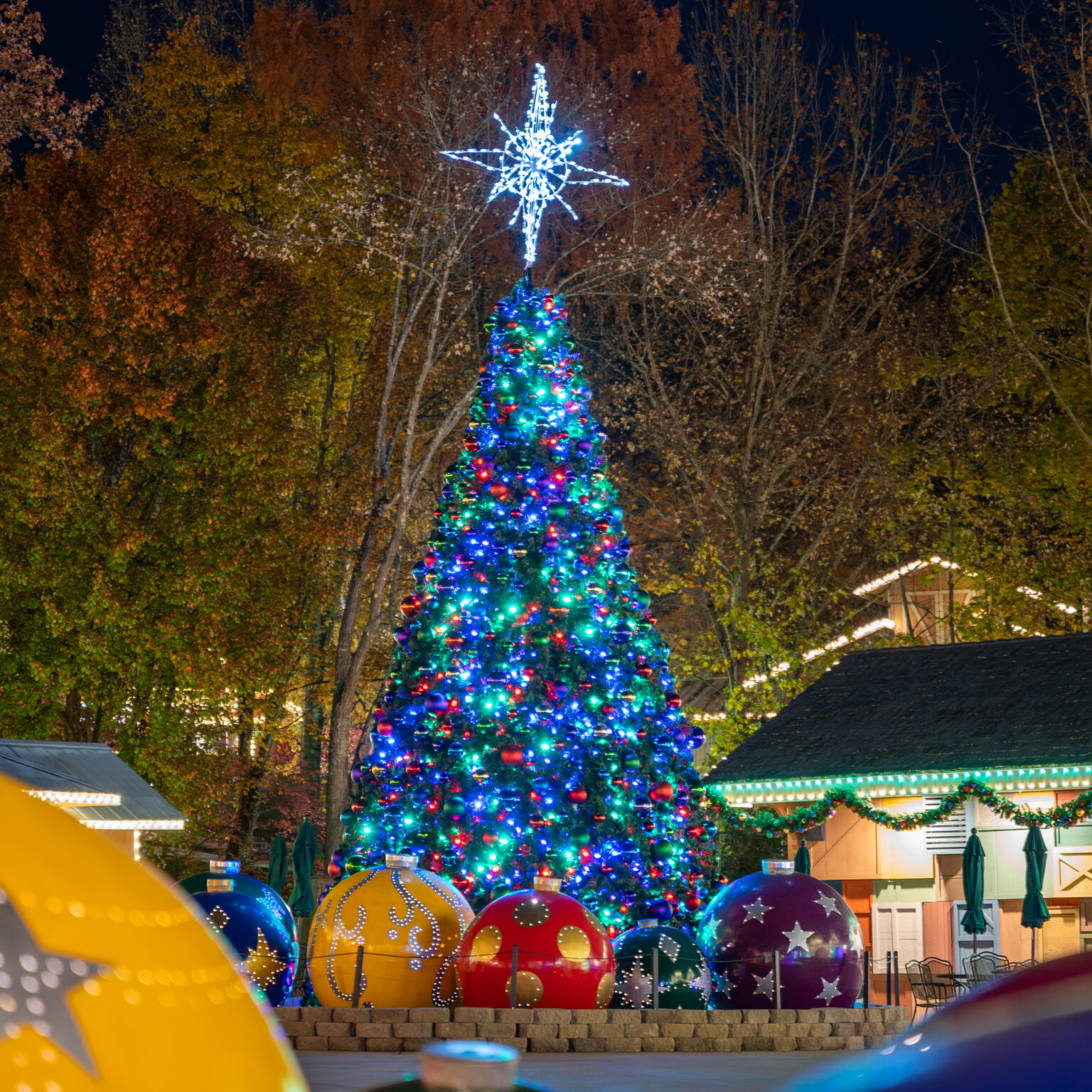Dollywood’s Smoky Mountain Christmas Nominated For USA Today's 10 Best
