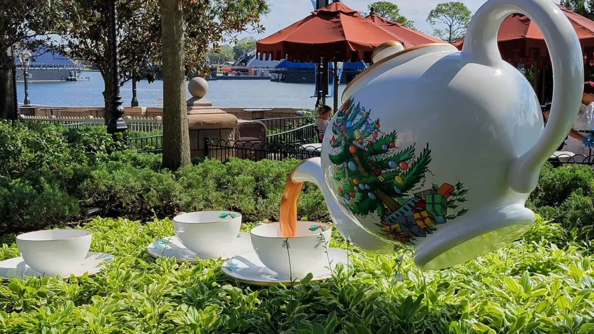 Two New Holiday Beverages Coming to Epcot for Annual Passholders
