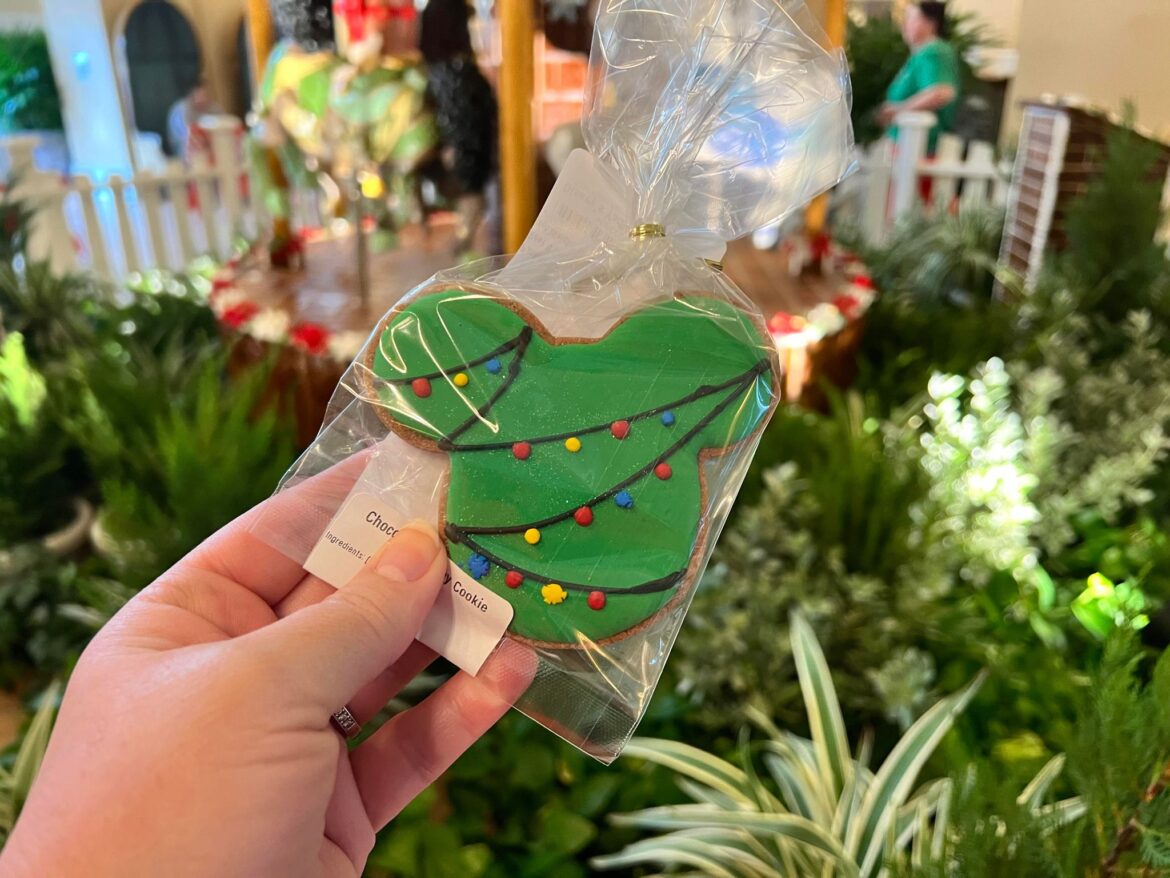 Classic Holiday Gingerbread Treats & More Arrive at Beach Club