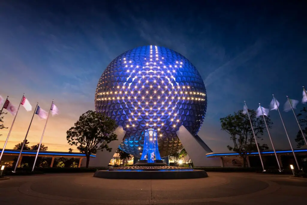 light-show-debuts-at-Spaceship-Earth