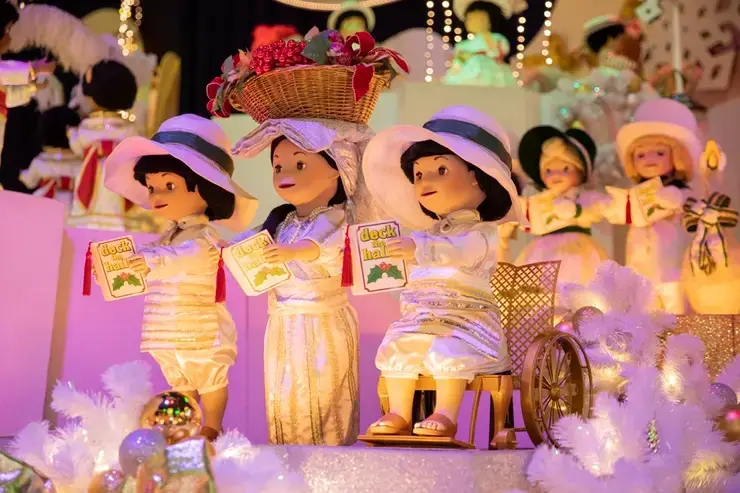 Disneyland Unveils Two Brand New Dolls in Wheelchairs for It’s a Small World