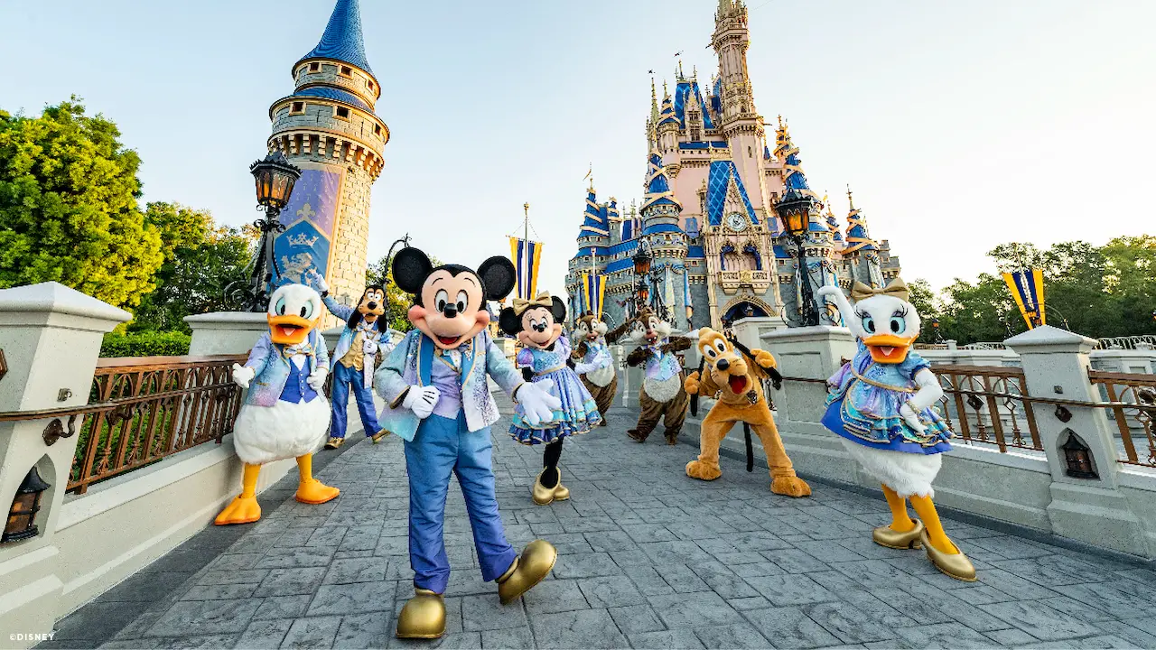 Disney World Guests Demand Kids Be Banned After Video Surfaces - Inside the  Magic