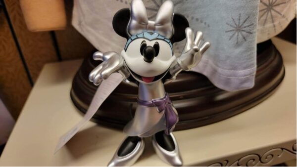 Disney100 Minnie Mouse Statue