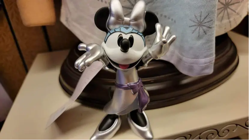 New Disney100 Minnie Mouse Statue Spotted At Magic Kingdom!