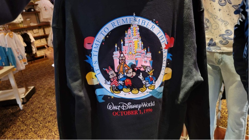 New Walt Disney World 25th Anniversary Hoodie Spotted At Magic Kingdom!