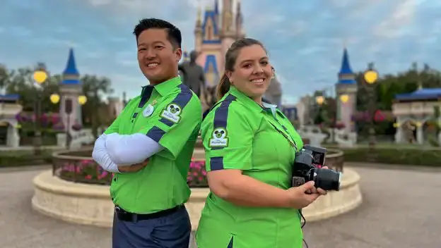 Disney-Photopass-Cast-Members-Receive-New-Outfits