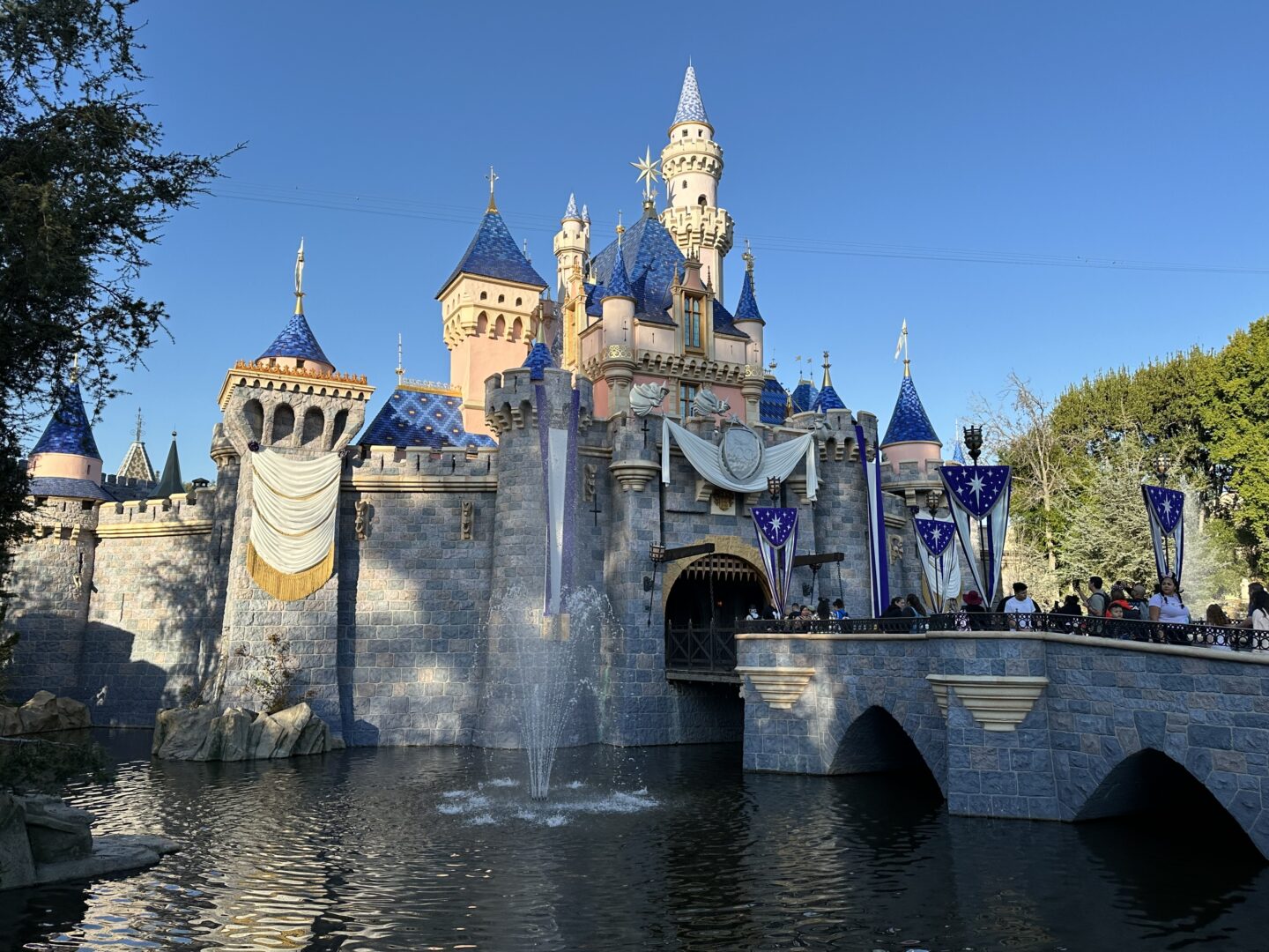 Disney No Longer Accepting Room Keys for Purchases in Disneyland