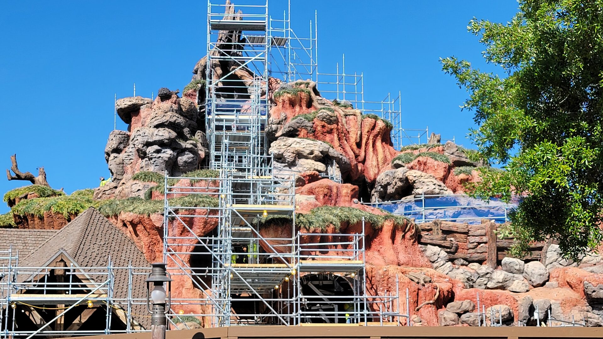 Scaffolding Covers Almost the Entire Front of Splash Mountain