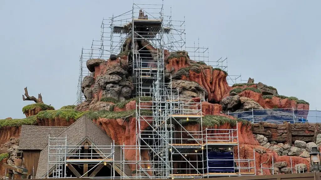 The Final Traces of Br'er Rabbit Almost Gone at Splash Mountain