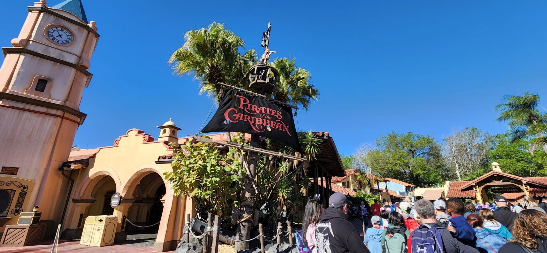 Disney Cast Members Reenact Pirates of the Caribbean with Guests while Ride was Shutdown