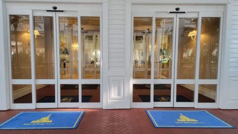 Disney Removes All 50th Anniversary Rugs From Walt Disney World | Chip ...