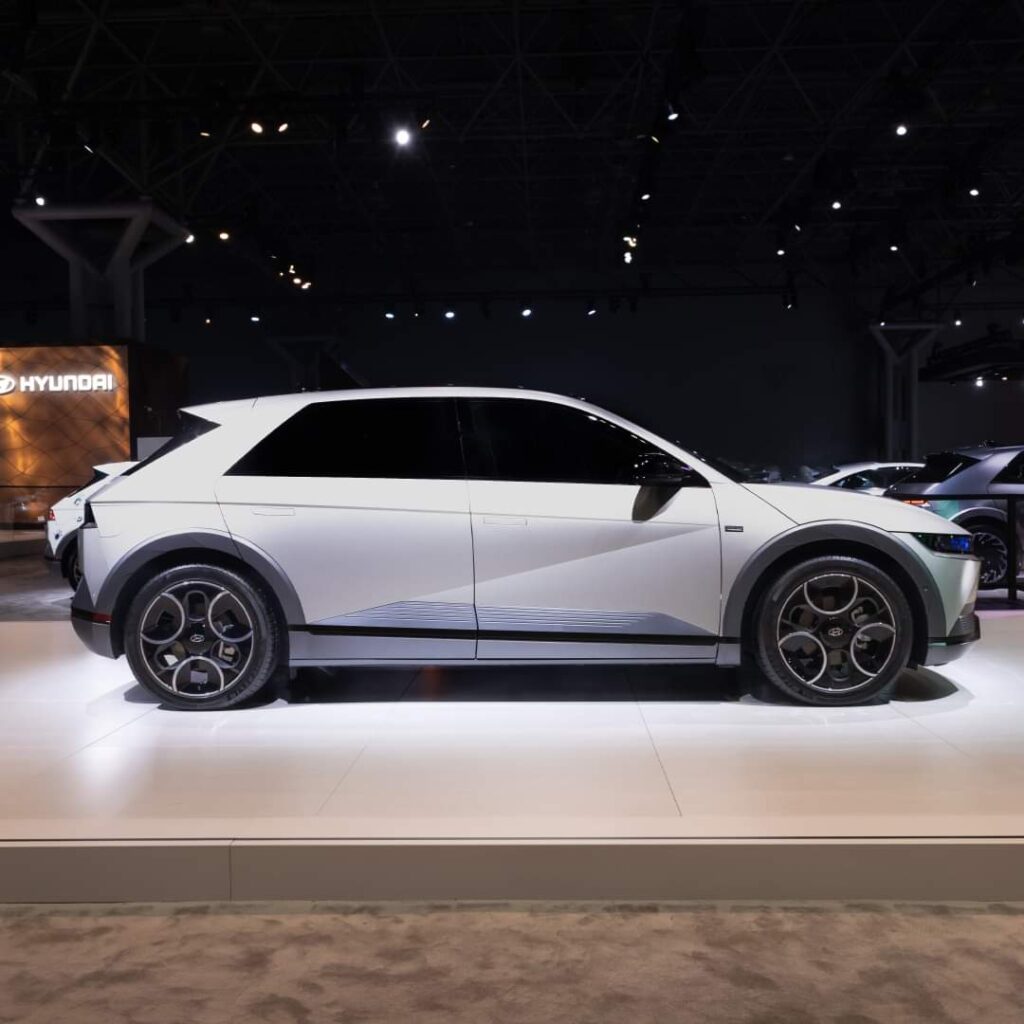 Hyundai-Reveals-IONIQ-5-Disney100-Platinum-Concept