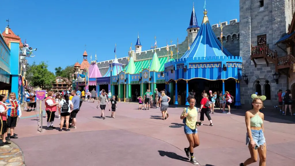 Low Park Attendance Hits Disney World on Holiday Weekend