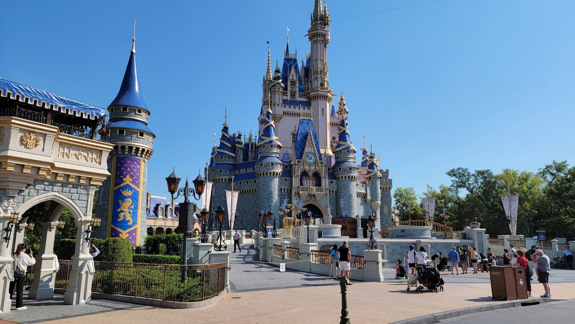 Disney World Extends Theme Park Hours for Late May & Early June