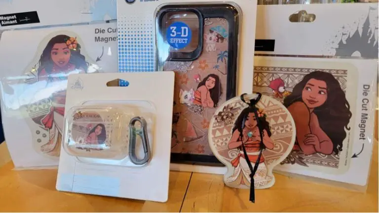 New Moana Cell Phone Accessories Available At Epcot! | Chip and Company