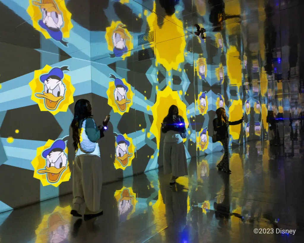 Immersive-Disney-Animation_Donald-Duck_Photo-Credit_-Lighthouse-Immersive