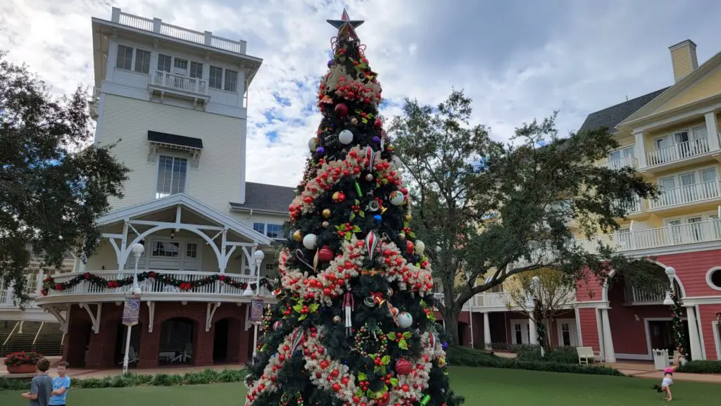 Florida Residents Save 30% Off Select Stays at Disney World this Holiday Season