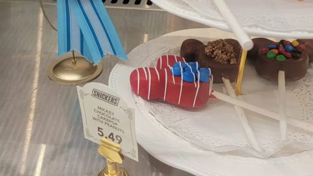 New 4th of July Treats Arrive at Main Street Confectionery in the Magic Kingdom