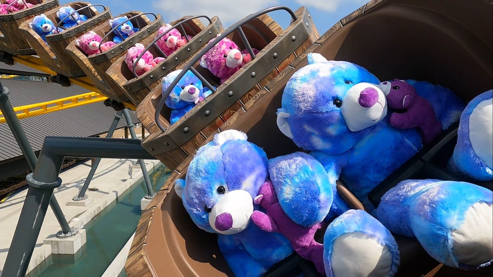 Most Un-Bearably Cute Coaster Ride Video From Adventureland Resort