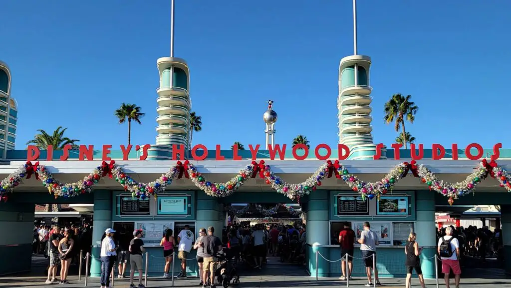 Hollywood-Studios-to-Offer-Ticketed-Holiday-Event
