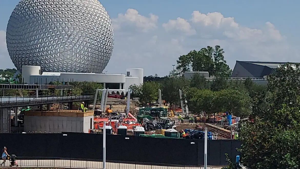 New Lighting Being Added to Central Fountain below Dreamers Point in EPCOT