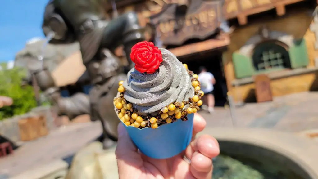 Masters Cupcake Brings ‘The Grey Stuff’ Back to Gaston’s Tavern
