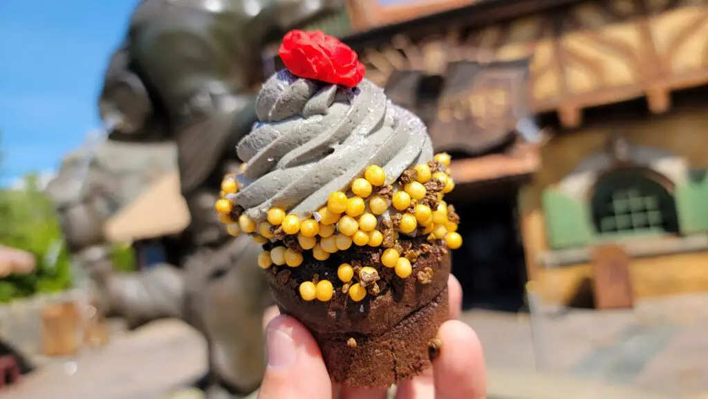 Masters Cupcake Brings ‘The Grey Stuff’ Back to Gaston’s Tavern