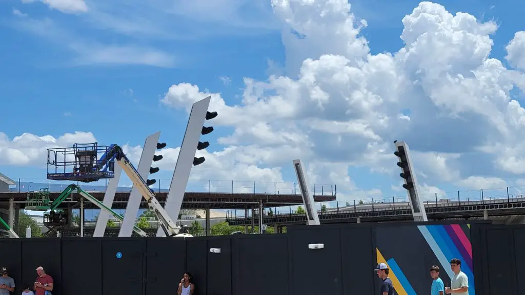 Movable lights added to CommuniCore Plaza Construction in EPCOT