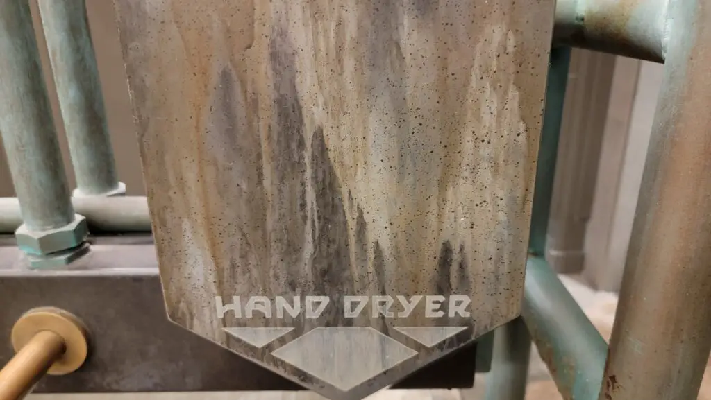 Labels Added to Hand Dryers in Star Wars: Galaxy’s Edge Following Guest Confusion