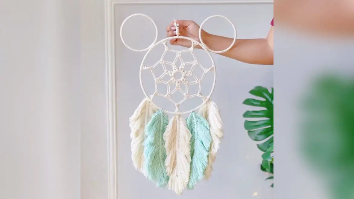 Mickey Mouse Dreamcatcher To Add Magic To Any Room!
