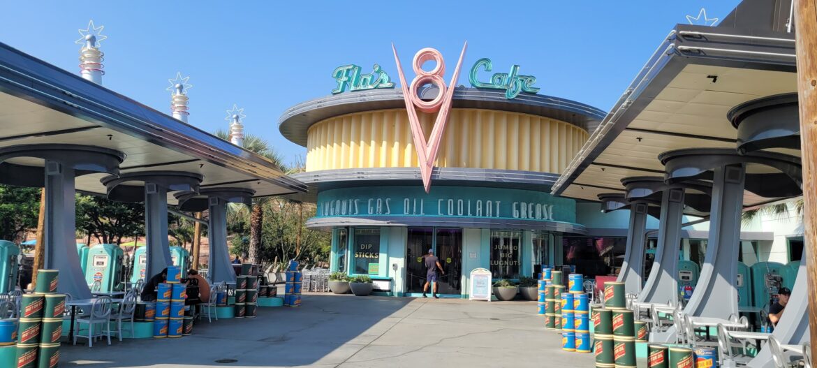 Disney World & Disneyland To Roll Out New Dining Reservation