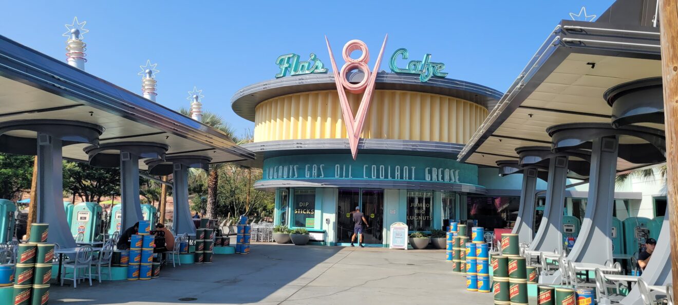 Disney World & Disneyland To Roll Out New Dining Reservation