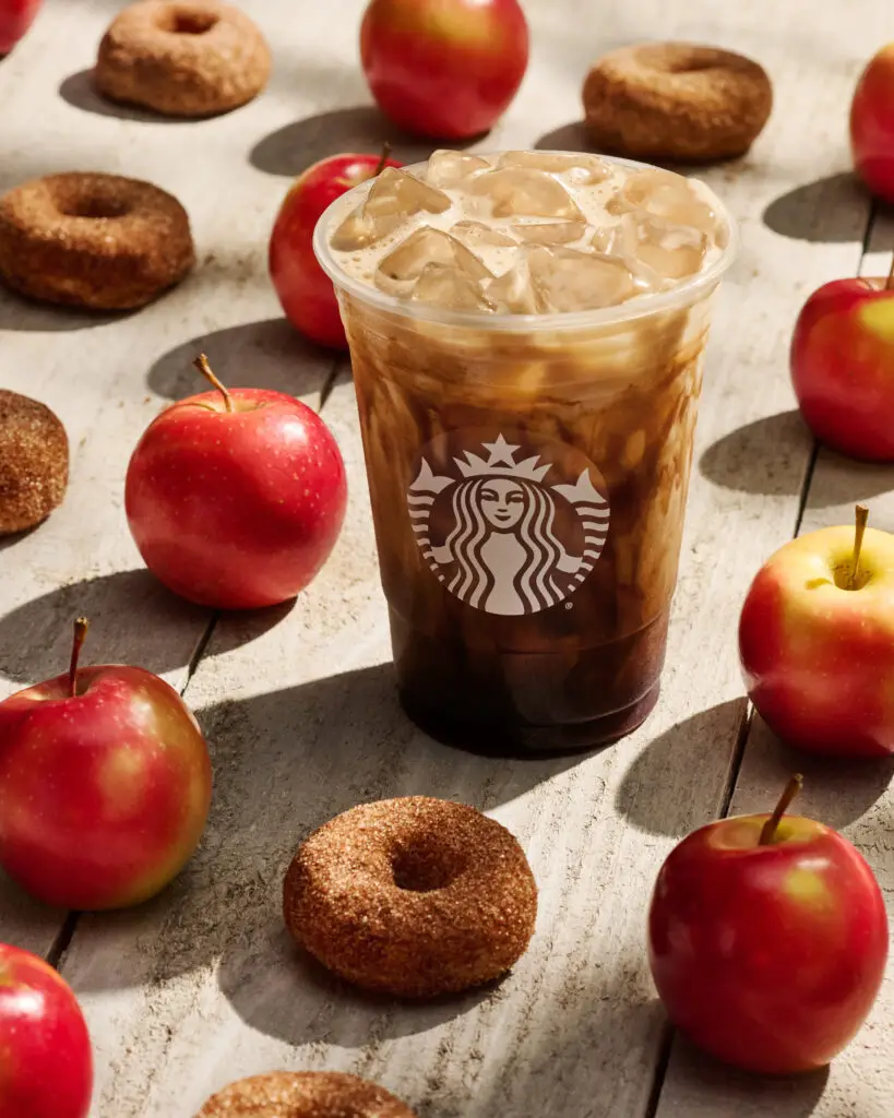 Starbucks-Iced-Apple-Crisp-Oatmilk-Shaken-Espresso-819x1024-1