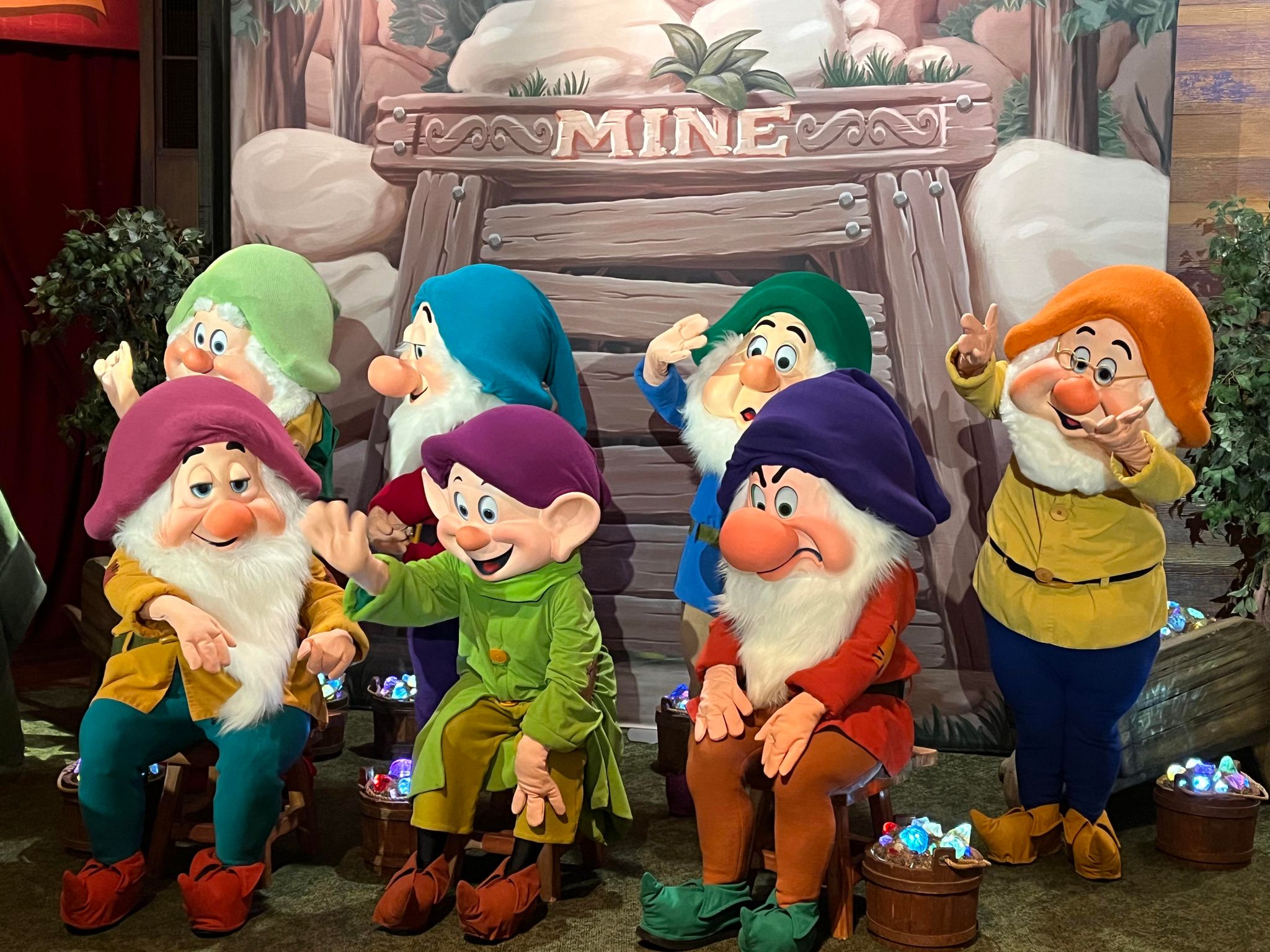 We Finally got to see The Seven Dwarfs at Mickey's Not So Scary ...