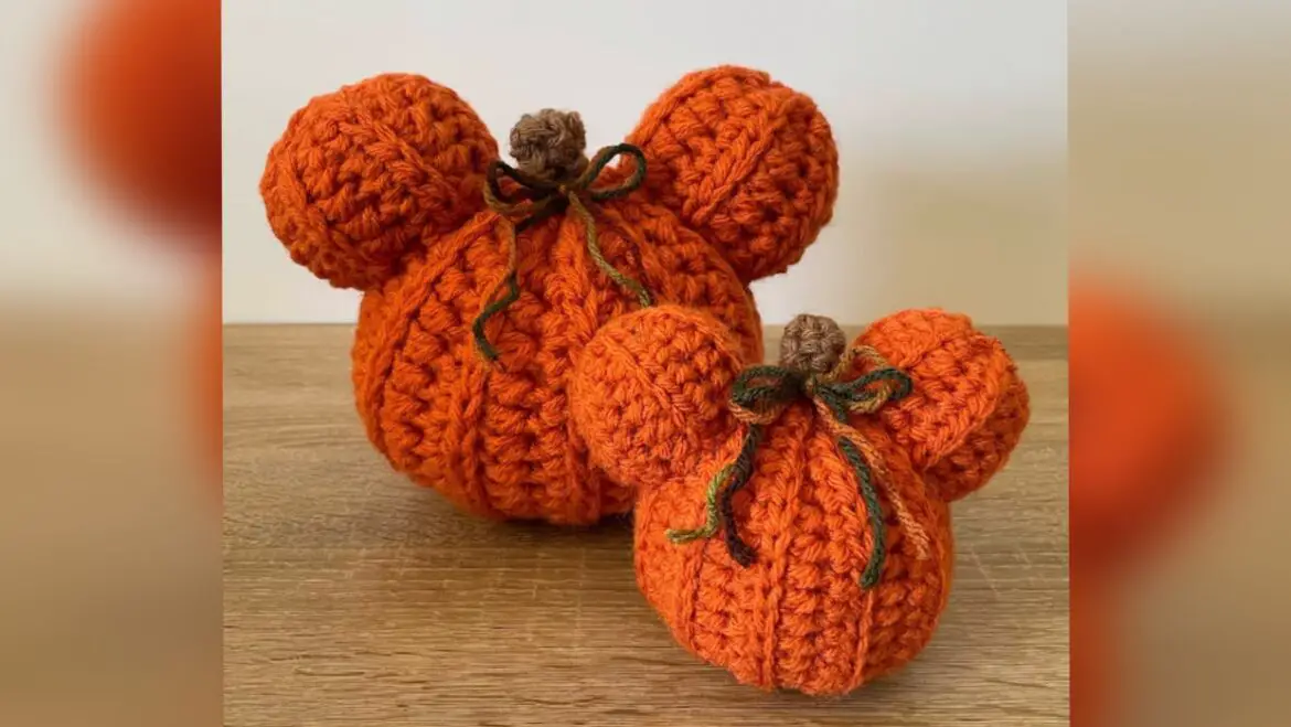 Mickey Mouse Crochet Pumpkins For A Magical Touch In Your Home!