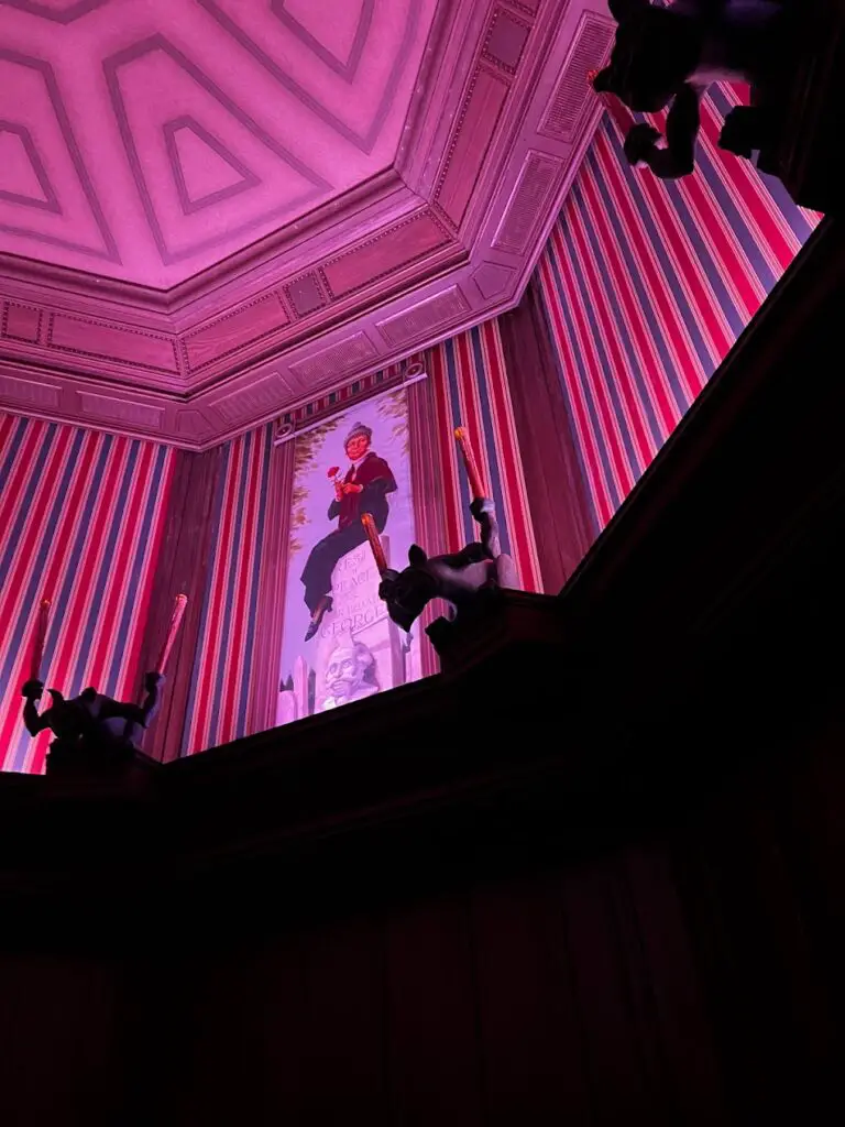 haunted-mansion-stretching-room-images-4