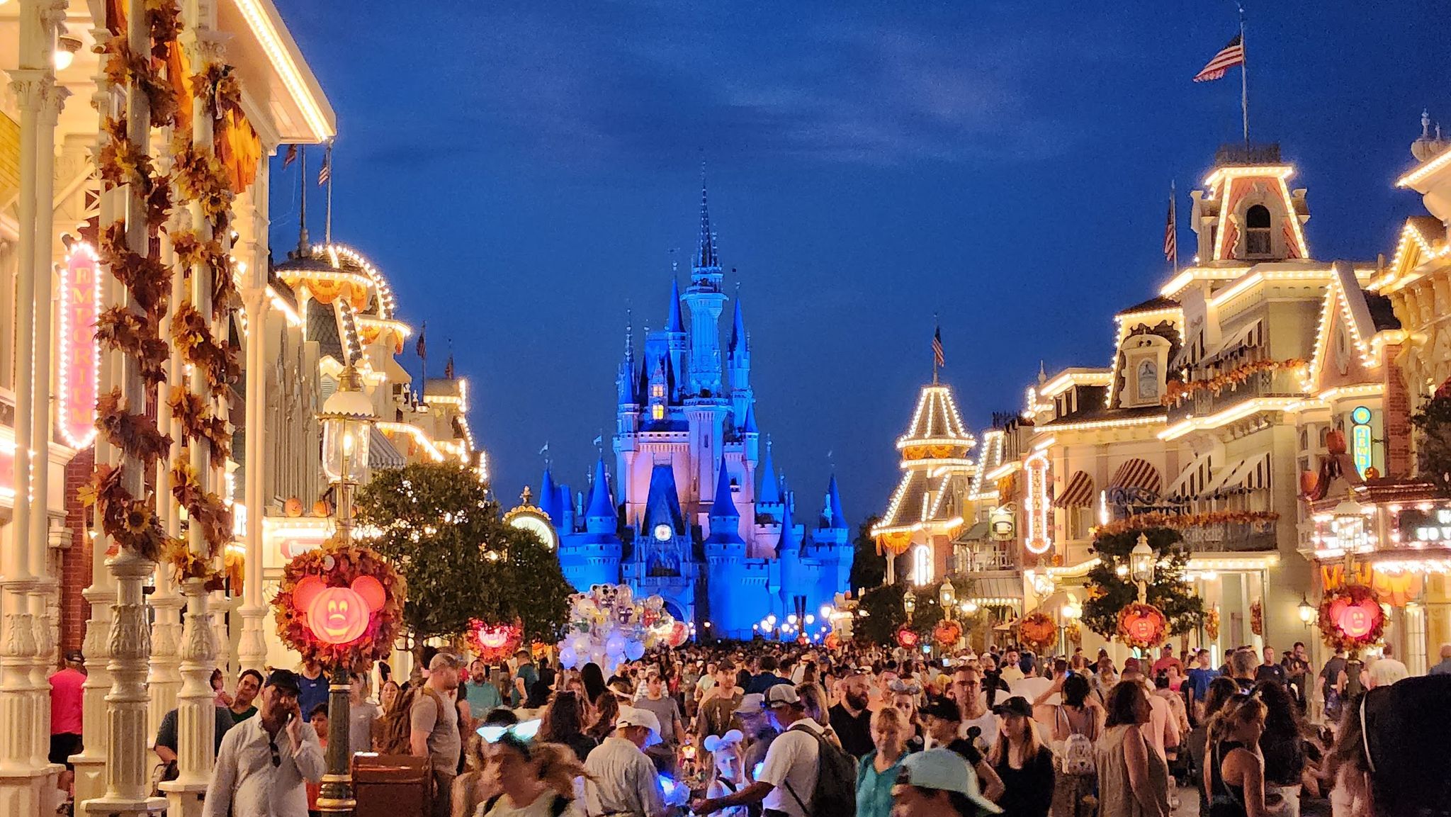 Disney World Adds Bonus Park Reservations for Annual Passholders in ...