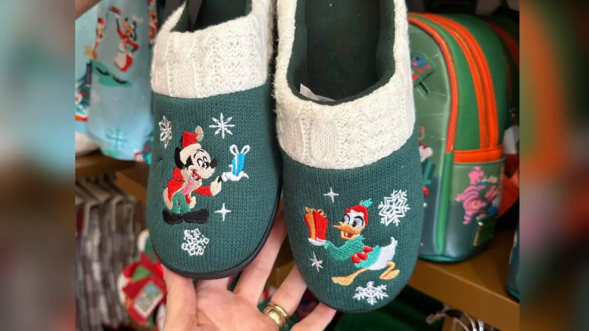 Mickey And Minnie Mouse Holiday Matching Slippers And Socks Set Spotted At Hollywood Studios!
