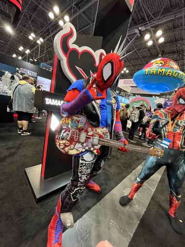 My SpiderPunk cosplay at SDCC this past weekend! : r/Spiderman