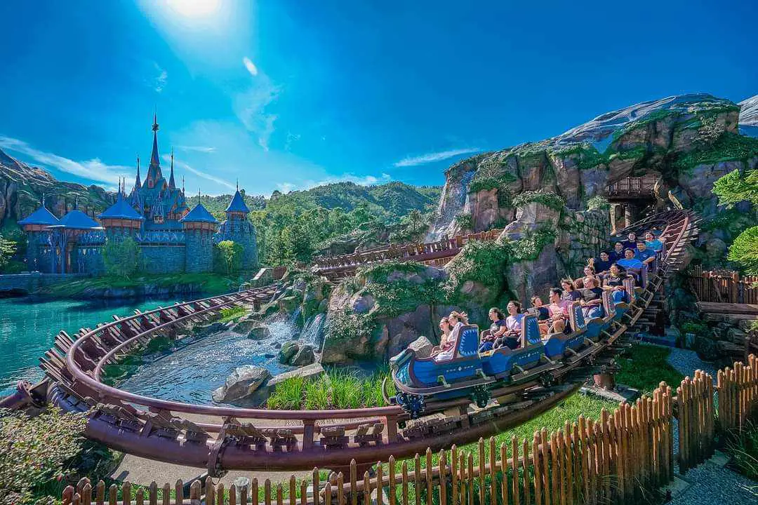 Take a ride on Wandering Oaken’s Sliding Sleighs at Hong Kong Disneyland