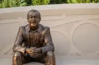 Walt-the-Dreamer-Statue-and-More-Opening-in-EPCOT-on-December-5th