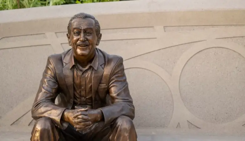 Walt-the-Dreamer-Statue-and-More-Opening-in-EPCOT-on-December-5th
