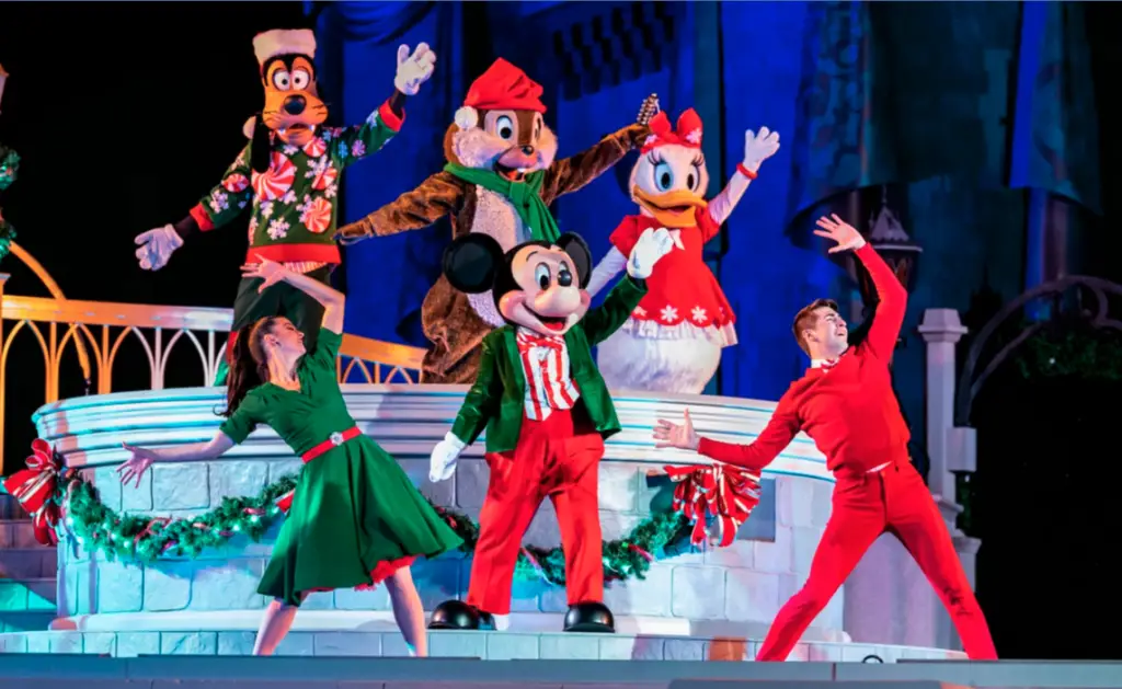mickey-christmas-stage-show-1