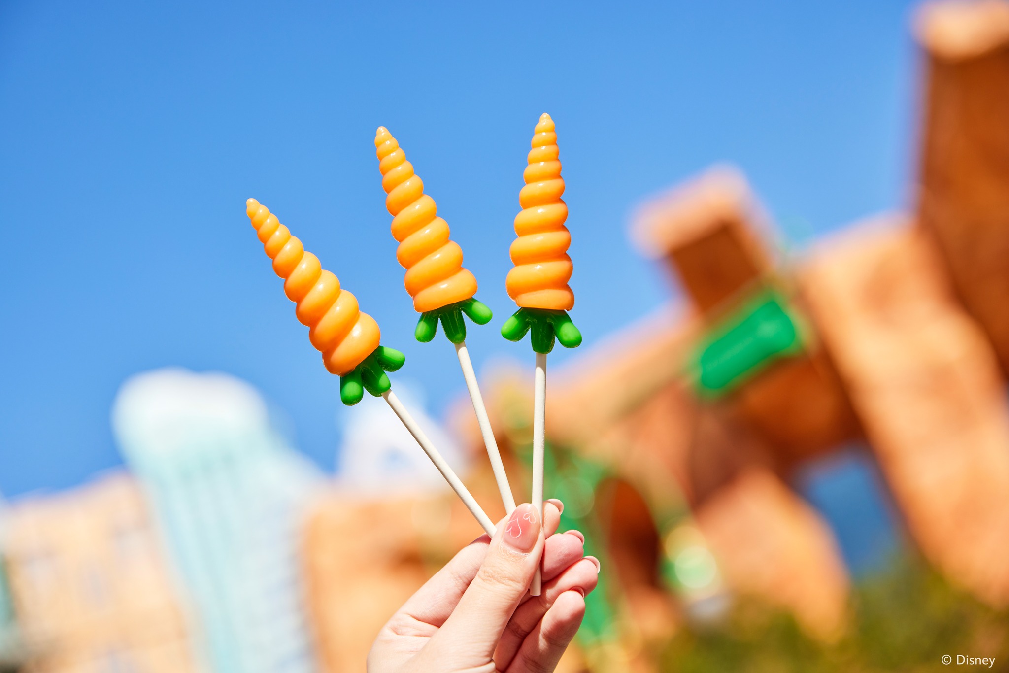 Closer Look at Our Favorite Foods Now Available in Zootopia at Shanghai Disneyland Chip and