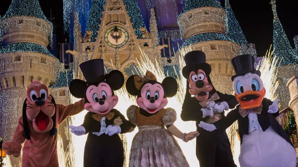 Disney World Park Hours Extended for New Year’s Eve and Beginning of January