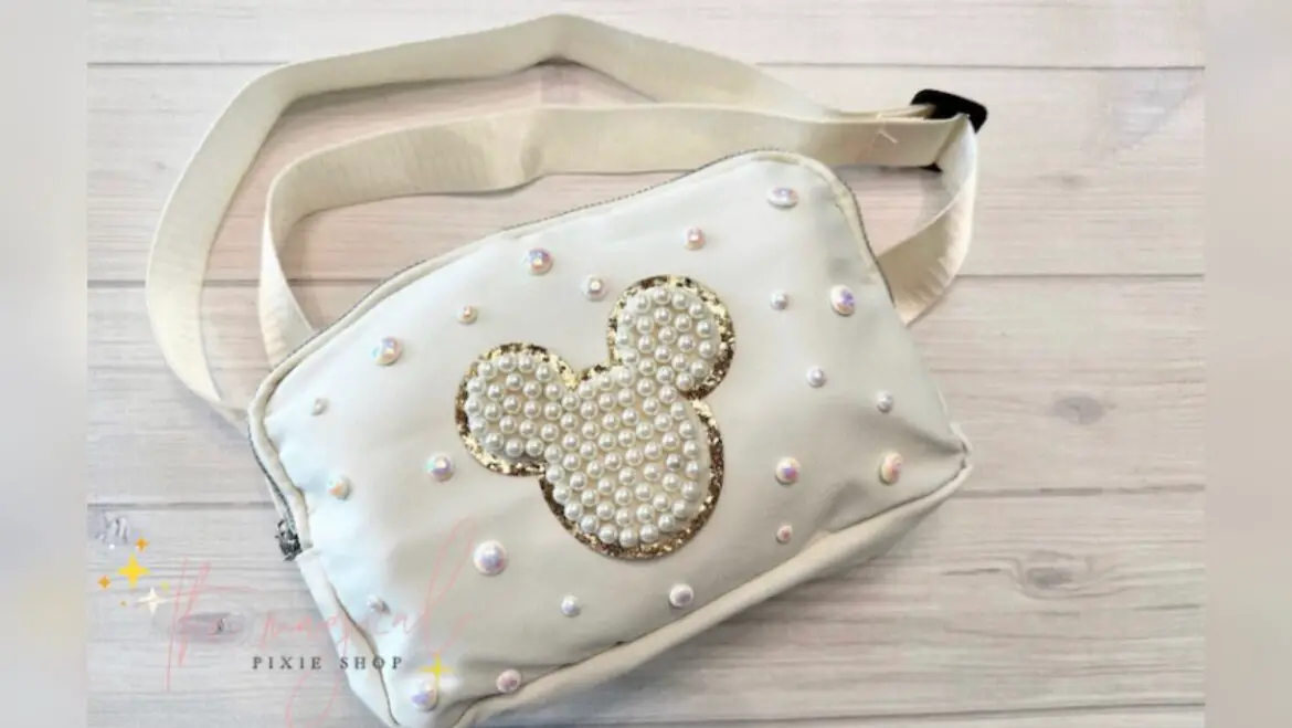 Mickey Mouse Crossbody Bag For An Enchanting Style!