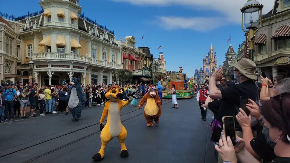 Magic Kingdom Changes Parade Showtimes in February
