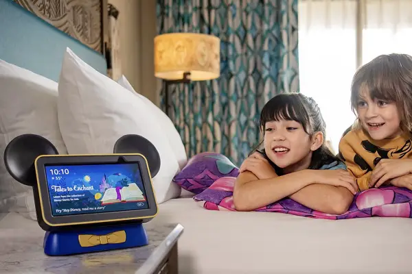 Hey-Disney-Voice-Assistant-Now-Available-in-All-Disney-World-Hotel-Rooms-2