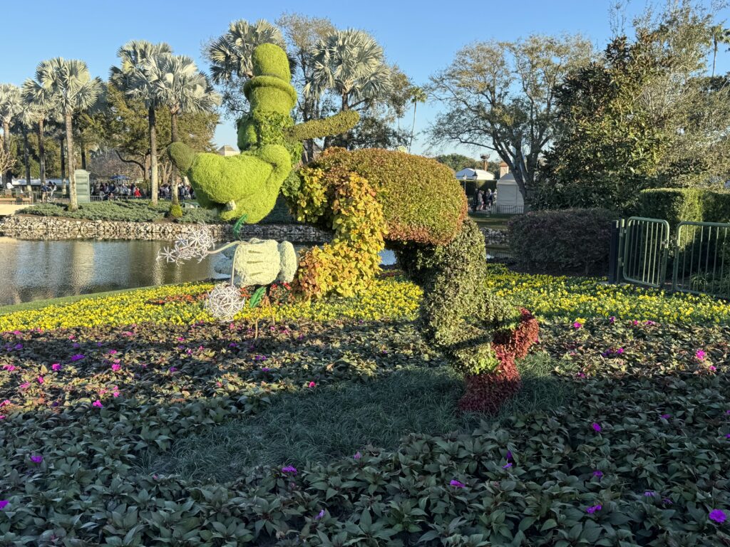 topiary-goofy