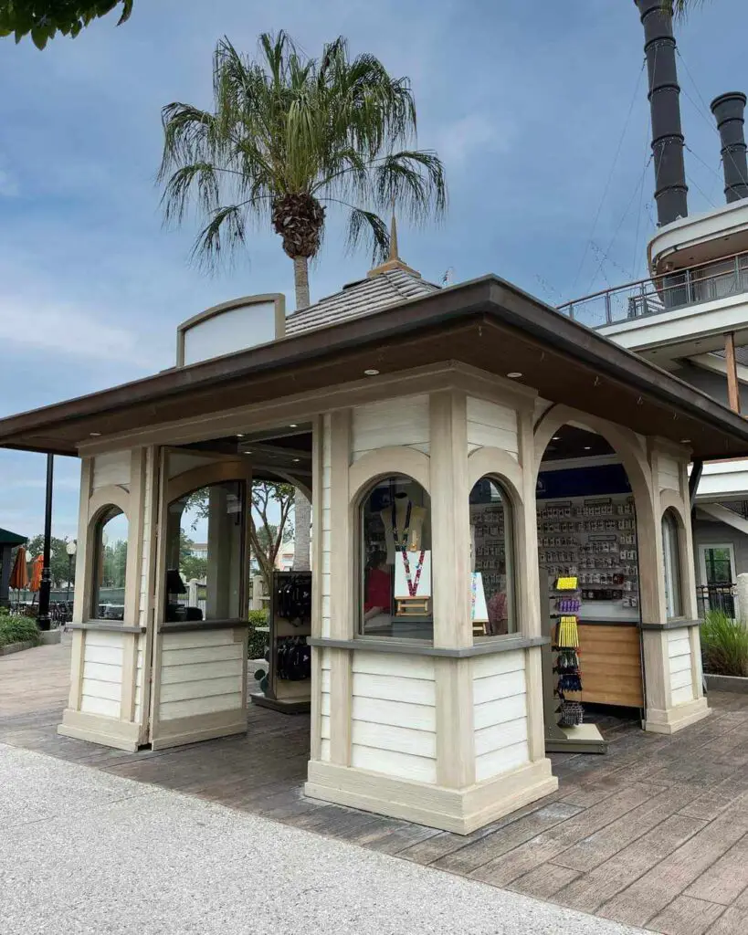 Disney-Springs-pin-trading-kiosk-2